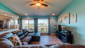 AH-D213 Newly Remodeled Second Floor Condo, Near Shared Community Pool